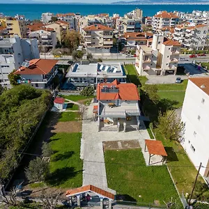 Εξοχικό σπίτι F&r, Νέοι Επιβάτες